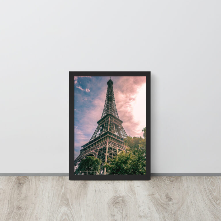 Póster Enmarcado de la Torre Eiffel al Anochecer con Marco negro